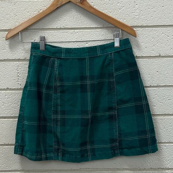 Urban Outfitters Green Plaid Mini Skirt size M - Picture 5 of 7